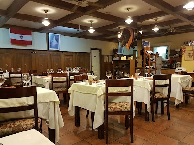 Photos of El Austriaco