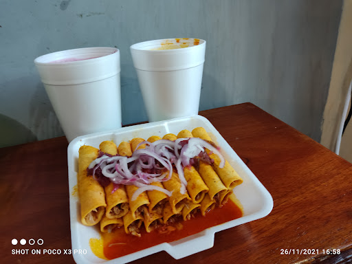 La Taky Esquina