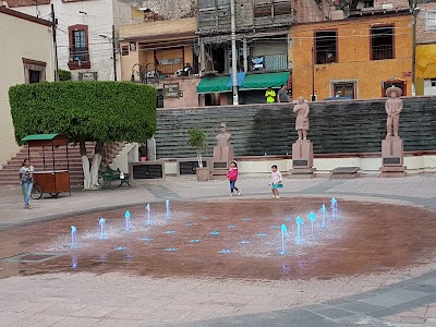 Photos of EL Marques