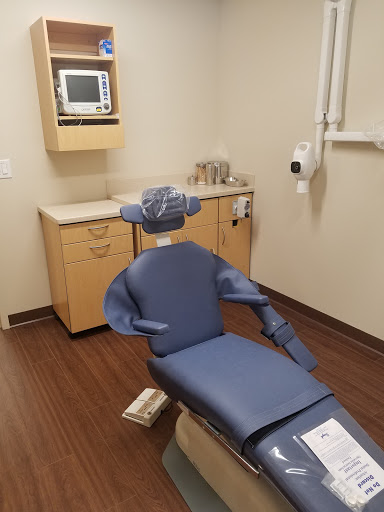 Manor Oral and Maxillofacial Surgery Dr Eduard Munarov