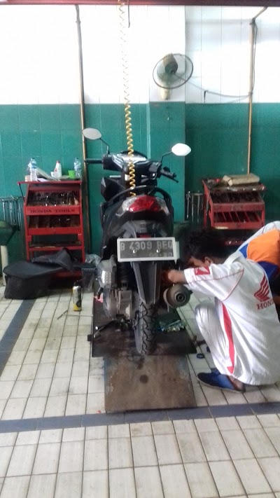 Photos of Honda Dadap