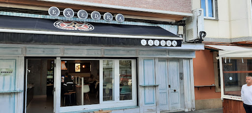 Bar exedra