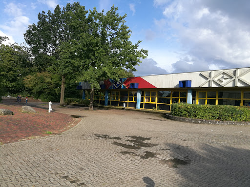 Primary and secondary school Loxstedt Gallery - Germany