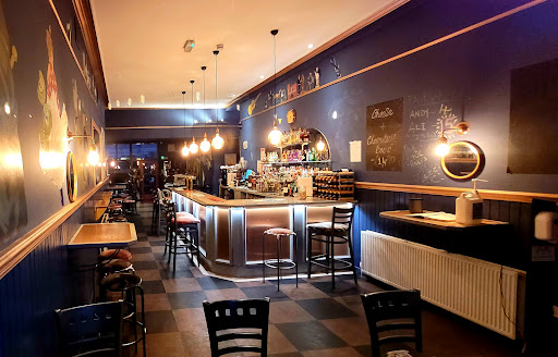 Maxibell Restaurant Logo