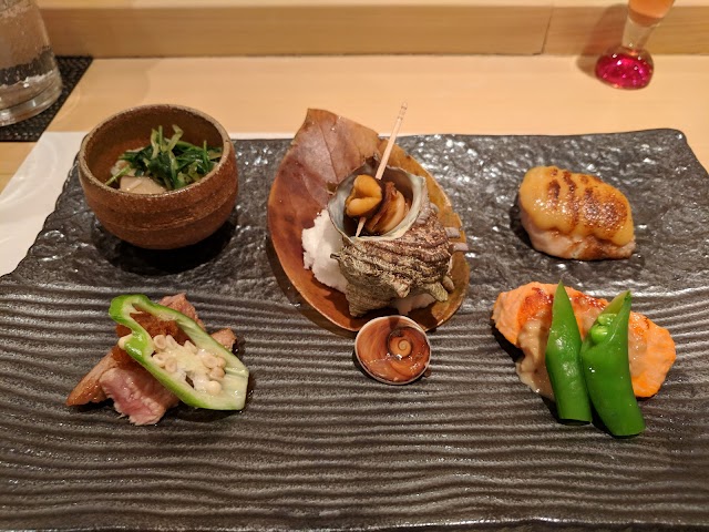 Kabuto-edomae sushi