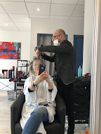 Maxence Visagiste Coiffeur Mixte à Albi