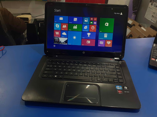 Hp Envy 15 slim ultrabook.Core i5.4gb Ram.500gb hdd. post image