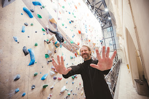 Photo n°12 de Climbing District Saint-Lazare à Paris (Centre de yoga)