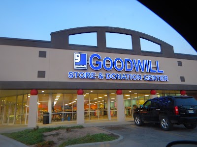 Brookwood Shopping Center