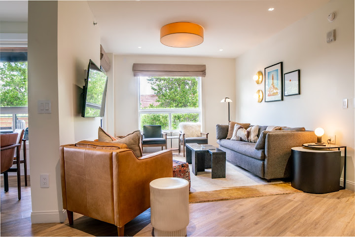 Gravity Haus Moab by null