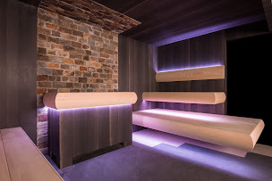 Photo n°5 de Bluelagoonspas France - Planète Spas et Piscines à Tourville-la-Rivière (Magasin de matériel pour piscines)