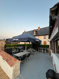 Photo n°10 de le bar des clubs à Val-de-la-Haye (Bar PMU)