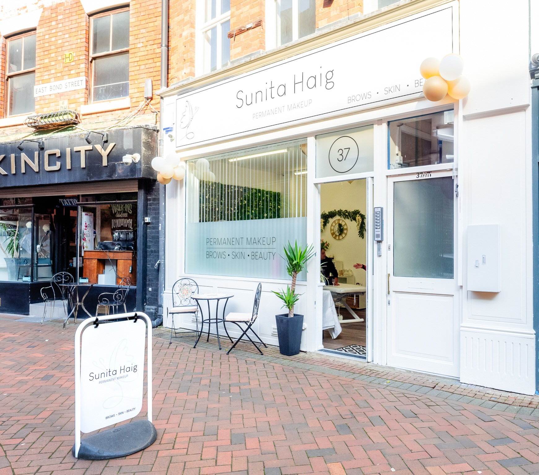 Sunita Haig Permanent-Make Up Brows Skin & Beauty - Makeup Artists - photo 1