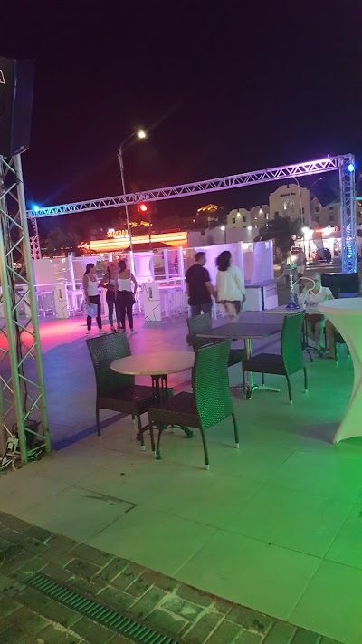 Photos of Unique Cocktail Lounge