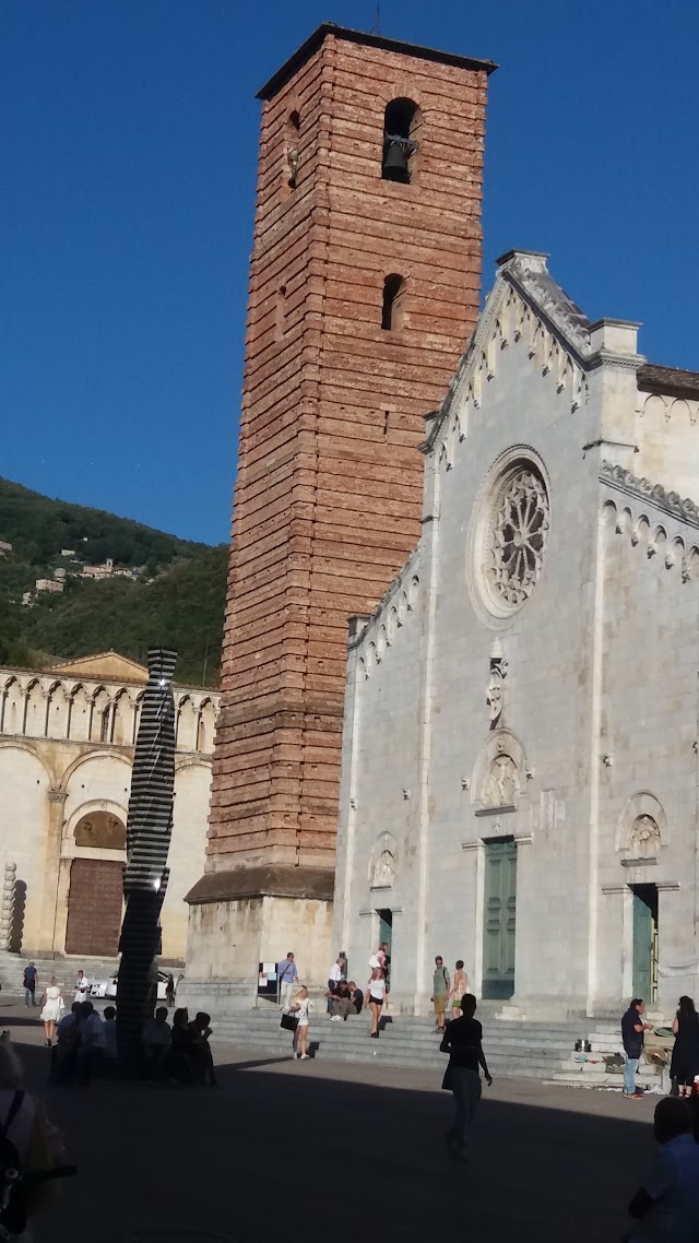 Piazza Duomo - Pietrasanta