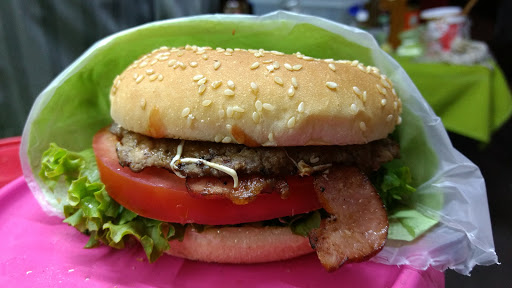 Hamburguesas Al Carbon Mahatma