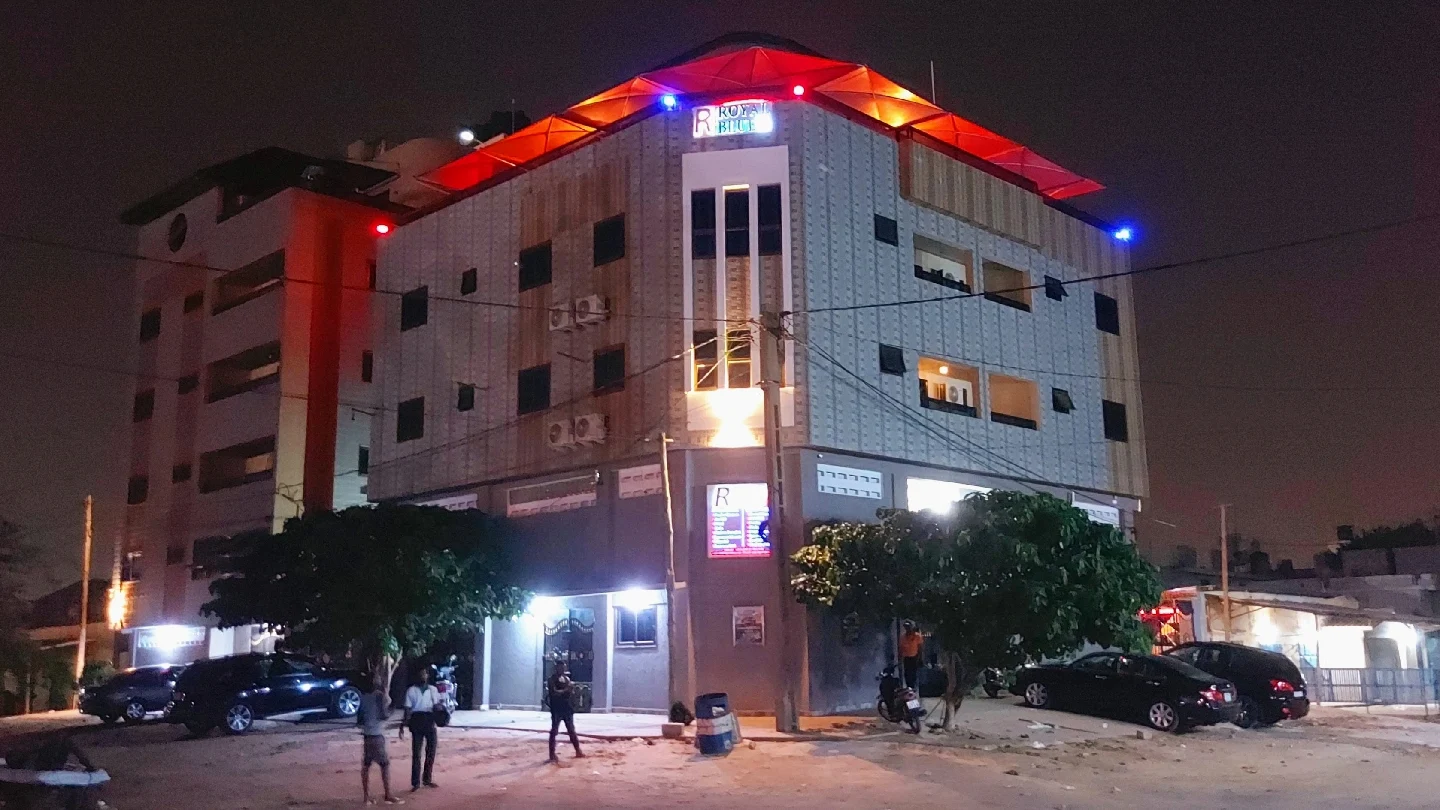 Royal Blue Guest House & Bar