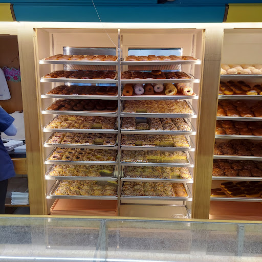 Wolf's Bakery - Visual