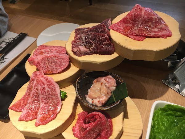 肉屋横丁-秋葉原 yakiniku dishes