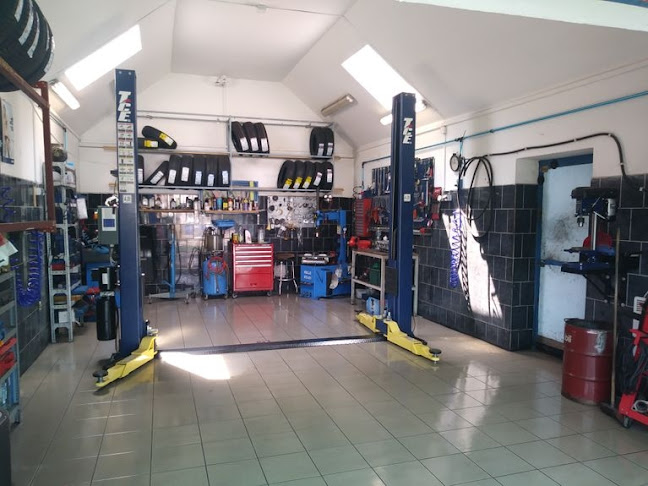 Opinii despre Rinkóczy Autó- és Gumiszerviz Kft. în Fonyód - Autószerelő