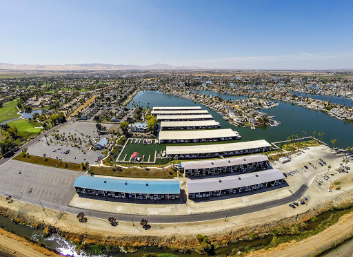 The Discovery bay chandlery - Thumbnail