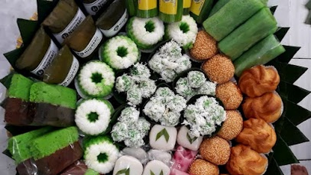 Toko & Pabrik Kue Ny. Nina - Toko Kue