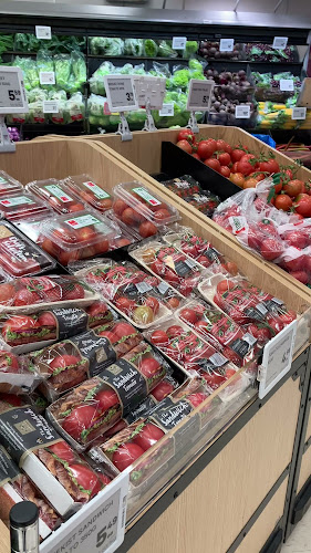 Reviews of New World Victoria Park in Auckland - Supermarket