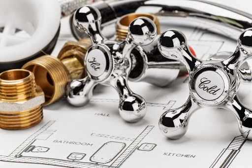 Right Home Plumbing Logo