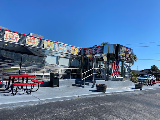 Big Red Cafe - Visual