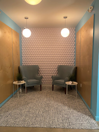 Squeeze Massage - Alamo Heights - Thumbnail