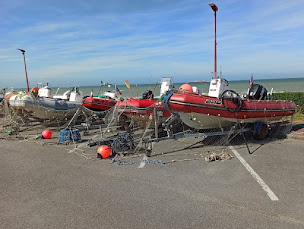 Photo n°1 de Cercle Nautique d'Equihen-Plage - Mise à l'eau bateaux - Descente à bateau à Équihen-Plage (Club de pêche)