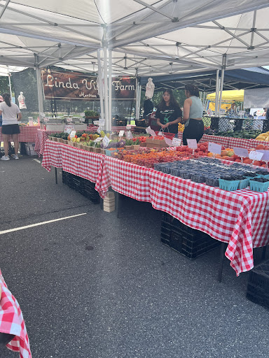 EatLoco Farmers Market at Brambleton - Thumbnail