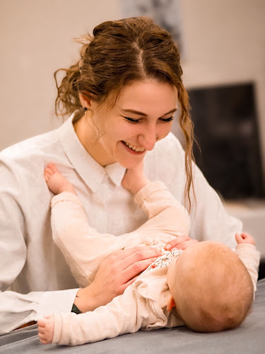 Praxis für Osteopathie - HELPING HANDS photo