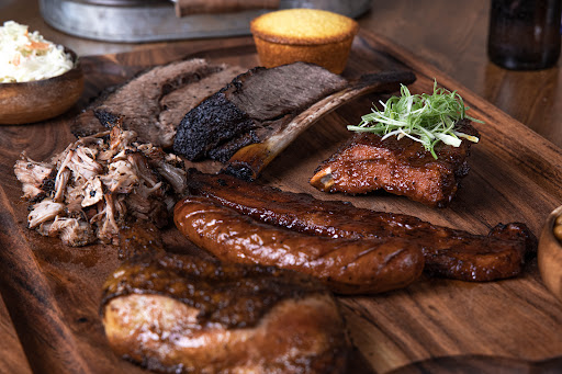 OISO BBQ PIT (Texas Barbecue & Seafood Boil)