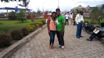 Photos of Rond-Point Mamadou-Ndala