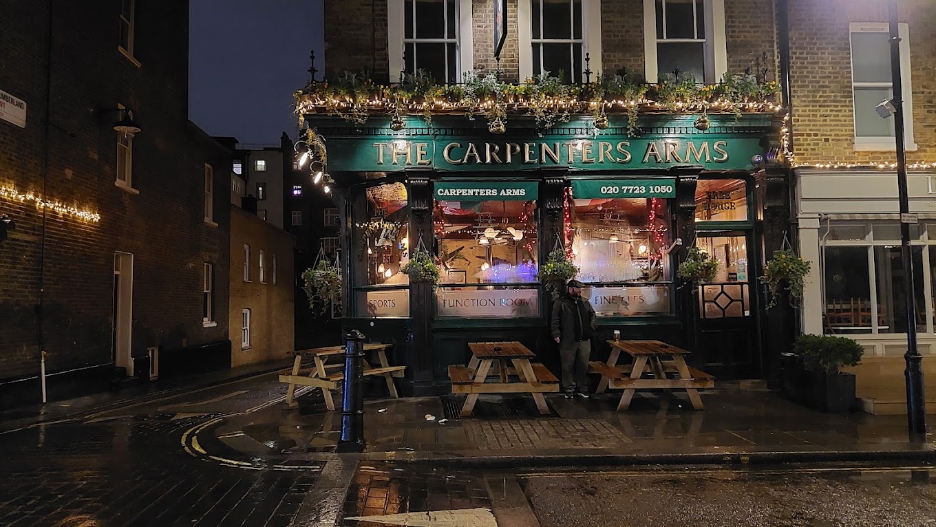 Looking for a great night out in Bethnal Green? Check out our list of the best pubs in the area, featuring everything from traditional pubs to trendy gastropubs. Enjoy delicious food, refreshing drinks, and a welcoming atmosphere. Whether you're a local or a visitor, these pubs are sure to provide an unforgettable experience. #londonfoodie #londontravelguide #londonpubguide | Best Pubs In London | London Pubs | #hackney #shoreditch #bethnalgreen | Best Pubs In Bethnal Green East London