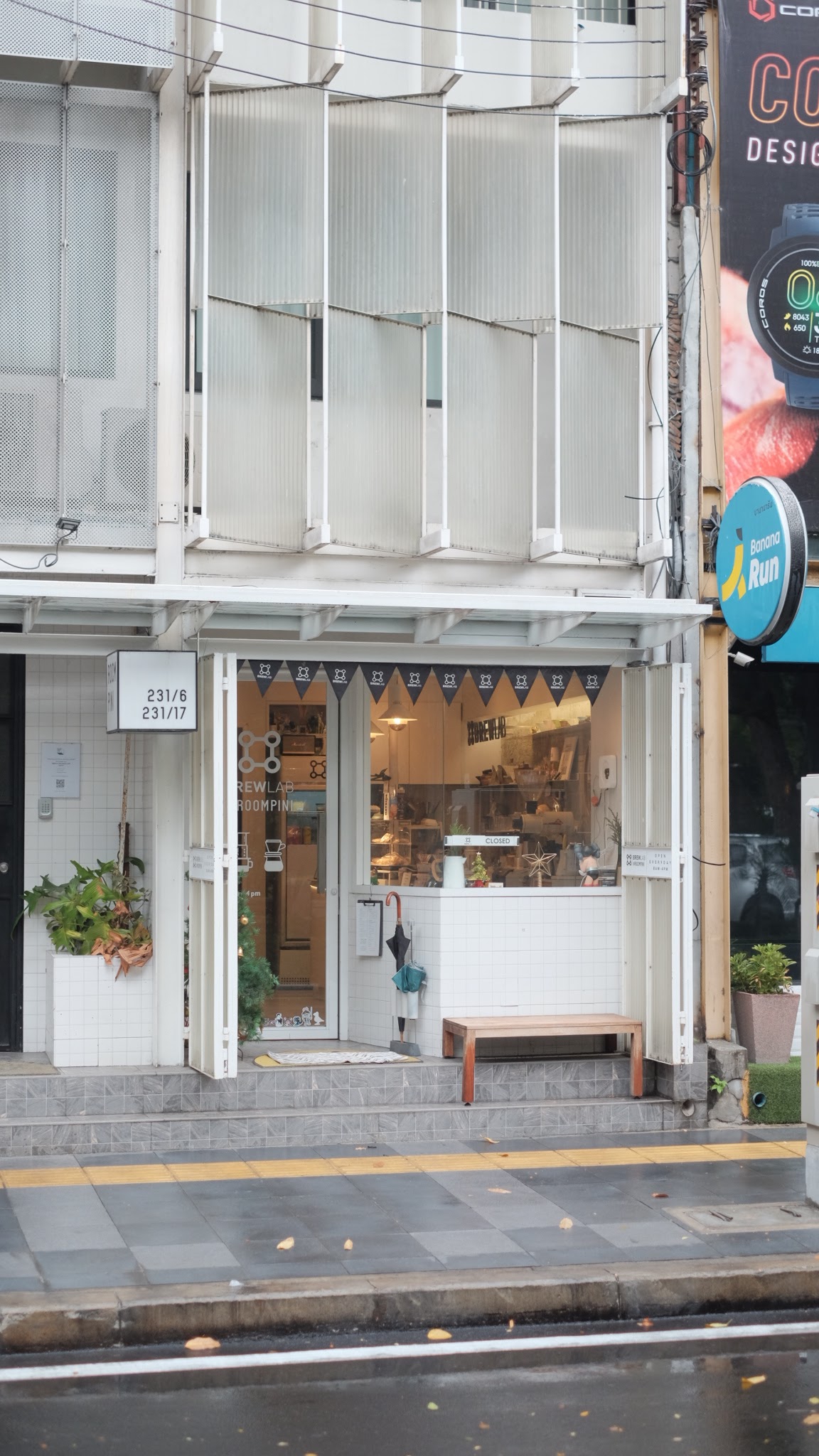 BrewLab Café Roompini - Pet-Friendly Café in Bangkok