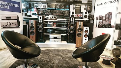 Photos of UAB Audio guru