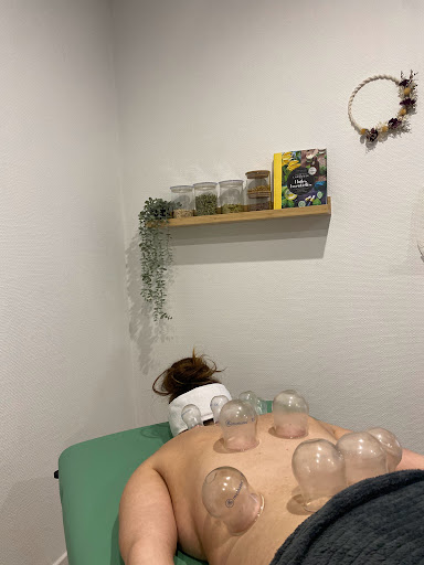 Théa Andrieu - Naturopathe & Réflexologue plantaire Gallery - France