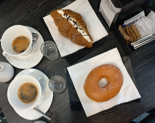Lounge Bar & Coffee Grande Italia - Thumbnail
