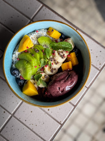 Super Loco Robertson Quay by null