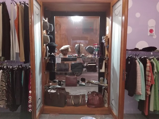 mile' vintage store