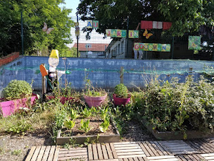 Photo n°5 de Ecole St Pierre Chanel à Attignat (École d'enseignement général)