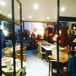 Photo n°17 de Showroom Brocante à Boigneville (Magasin de meubles)