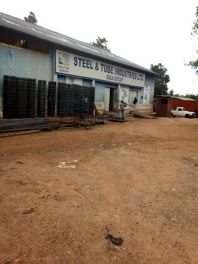 Harree Hardware Gulu, Author: David Ben