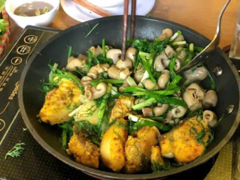 Chả Cá Thăng Long by null