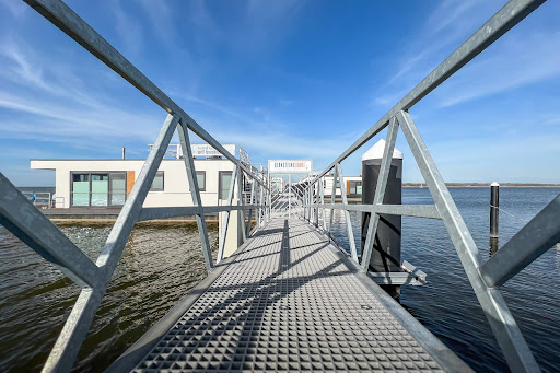 Floatinghouses Bernstein Resort - Thumbnail