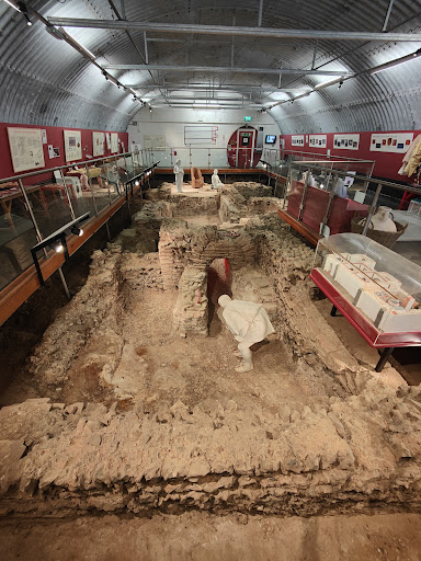 Welwyn Roman Baths Logo