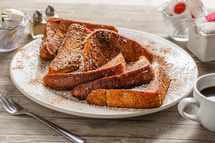 Russell's Marina Grill by null