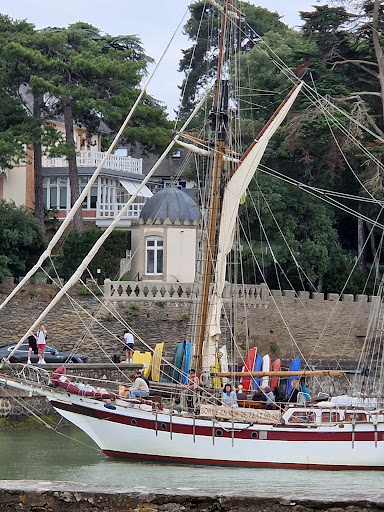 Du Vieux Port - Thumbnail
